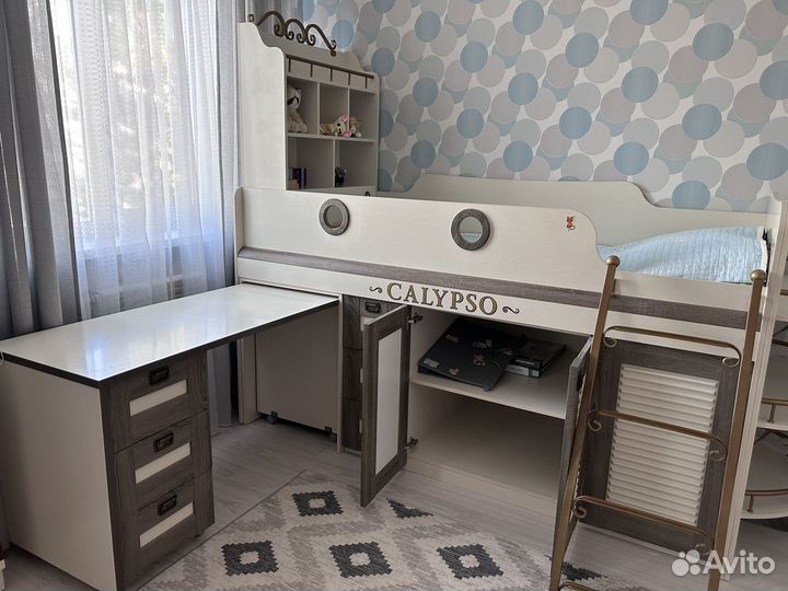 Кровать комбинированная со столом