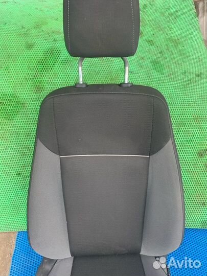 Сиденье переднее правое Ford Focus 3 3 iqdb 2013