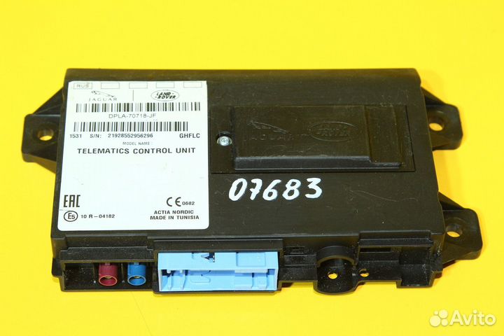 Jaguar F-Pace Блок управления телематической систе