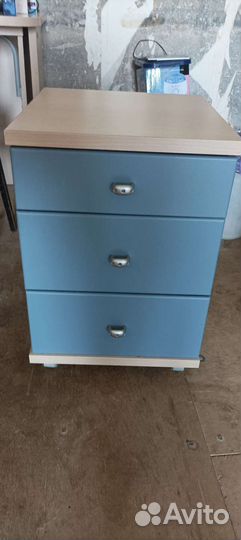 Компьютерный стол с тумбой