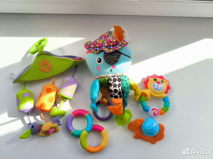 Игрушки пакетом для малышей развивающий коврик