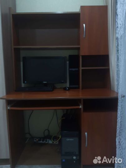 Школьный уголок