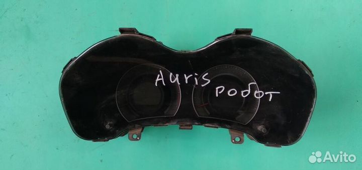 Панель приборов Toyota Auris 2006-2012