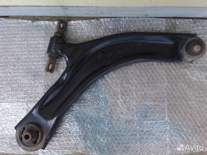 Ниссан Х-трейл Т31 правый рычаг