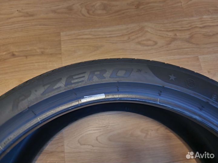 Pirelli P Zero 245/40 R20 и 275/35 R20