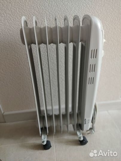 Масляный радиатор Marta MT-2426 серый обогреватель