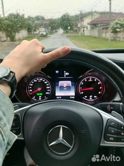 Автоинструктор женщина