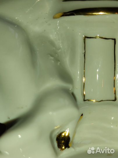 Статуэтка юный А. С. Пушкин за столом (лфз)