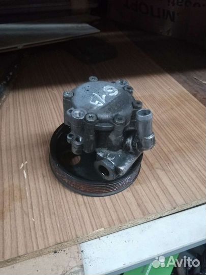 Насос гура Ниссан Альмера Nissan Almera G15