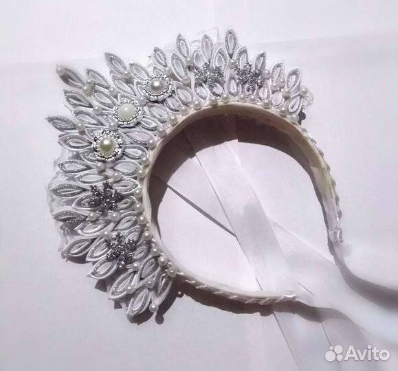 Ободок снежинки