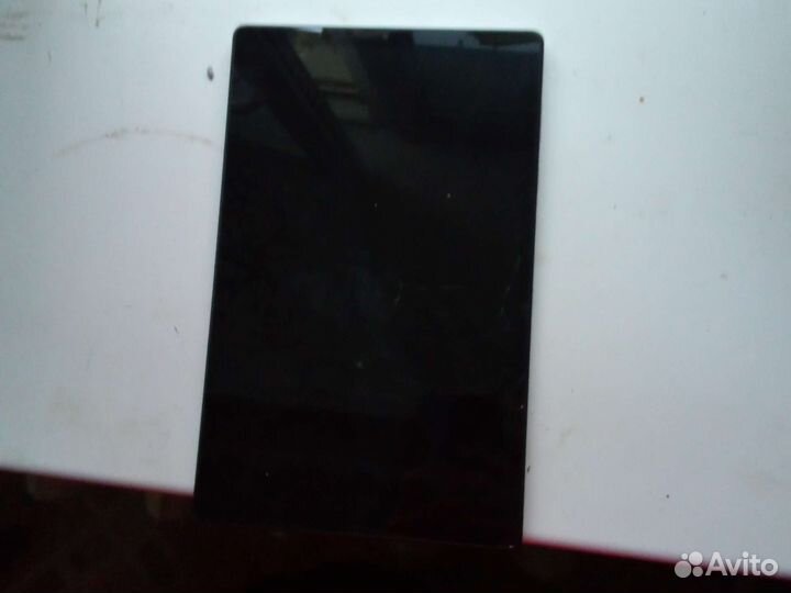 Продаю планшет бу разбит экран и не много согнуты