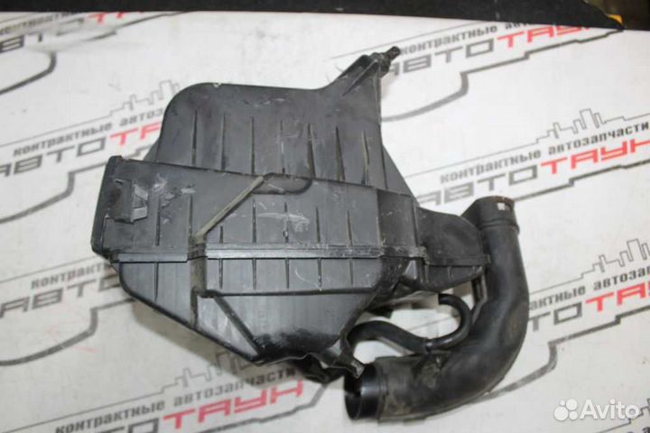 Корпус воздушного фильтра nissan. cube cubic march