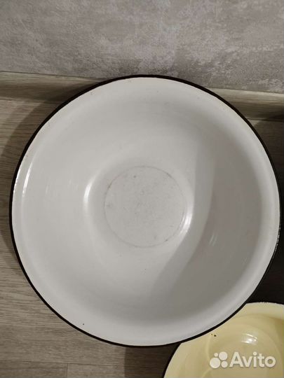 Таз эмалированный СССР(9 и 4 л)