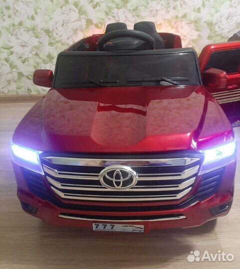 Детский электромобиль