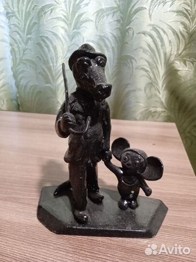 Статуэтка Чебурашка и крокодил Гена