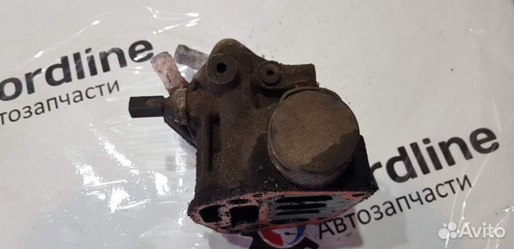 Кронштейн масляного фильтра Volkswagen Bora седан