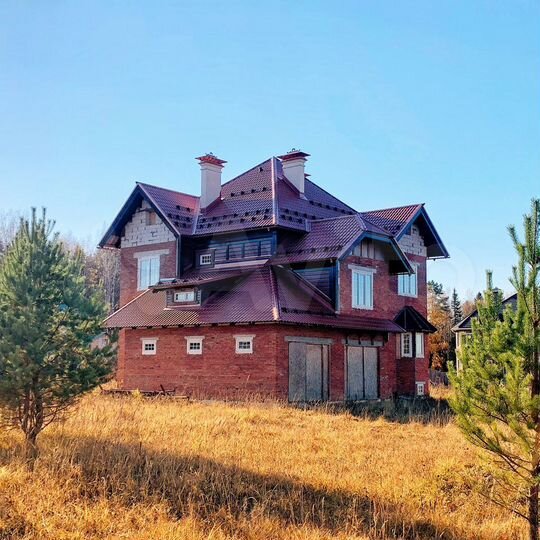 Дом 400 м² на участке 30 сот.