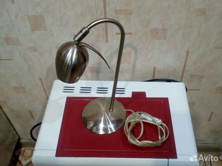 Лампа настольная