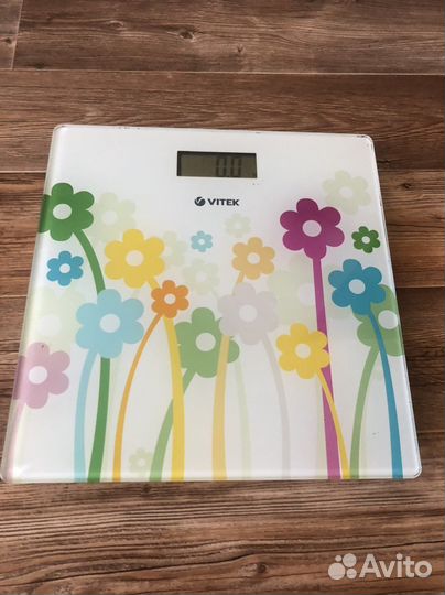 Весы напольные электронные Vitek