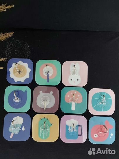 Крючки в детскую комнату