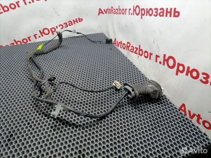 Коса передней правой двери Chevrolet lacetti