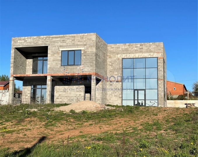 Дом 337 м² на участке 15 сот.