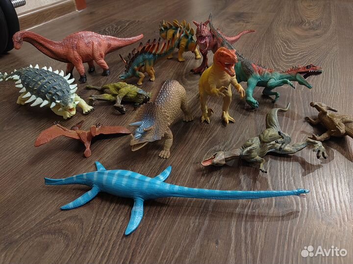 Фигурки динозавров игрушки