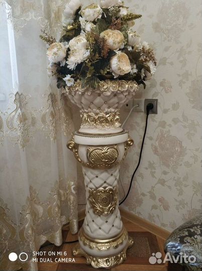 Ваза и колона