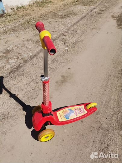 Самокат детский трехколесный со светящимися