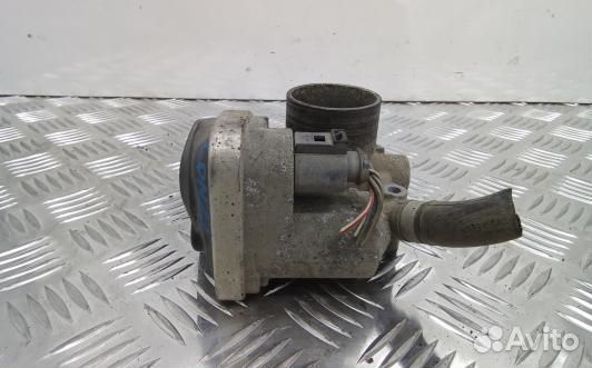 Дроссельная заслонка бензиновая volkswagen golf 4