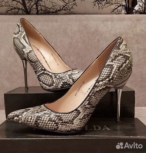 Продам туфли 40 размер