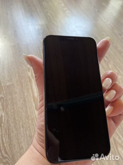 iPhone Xs, 64 ГБ