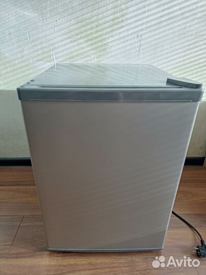 Холодильник Бирюса М70