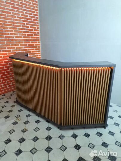 Стойка ресепшн