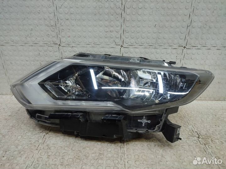 Фара левая Nissan X-Trail T32 2017