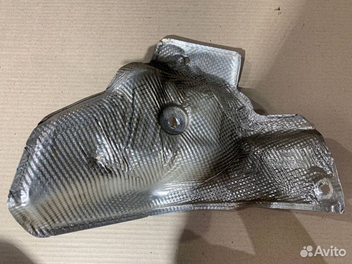 Теплоизоляционный экран Bmw X5 E53 LCI M54B30 2004