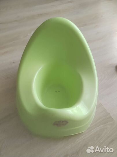 Горшок и сиденье на унитаз