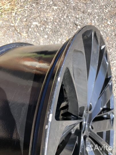 Диски колесные для Bentley Bentayga R22