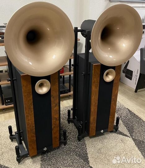 Рупорная акустика Avantgarde Acoustic UNO