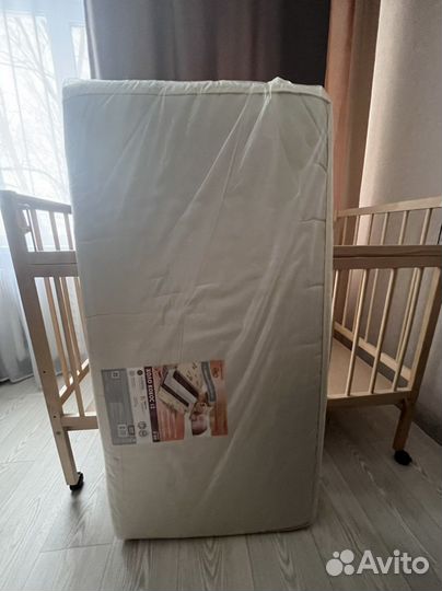 Кровать с матрасом