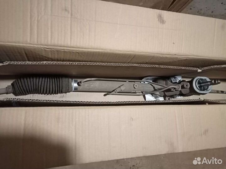 Рулевая рейка skoda rооmster 2011