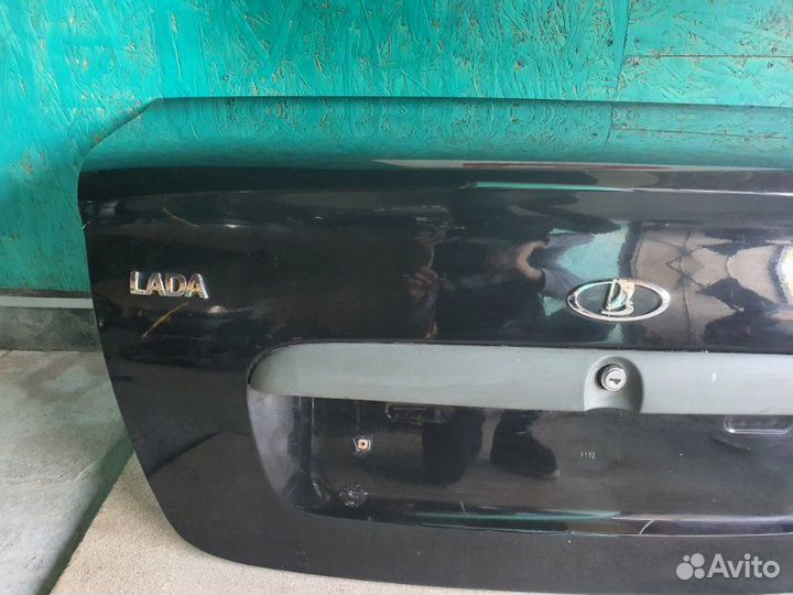 Крышка багажника Лада Калина седан 2011