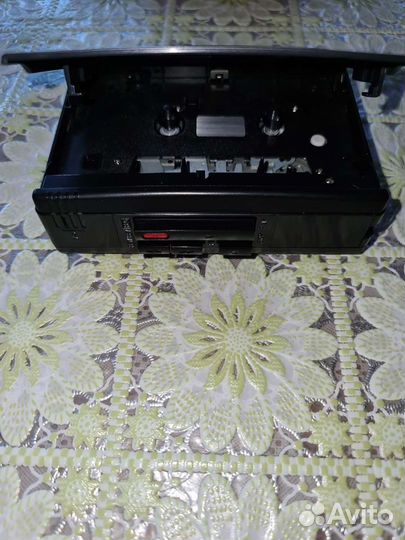 Продаю диктофон Panasonic RQ-L305