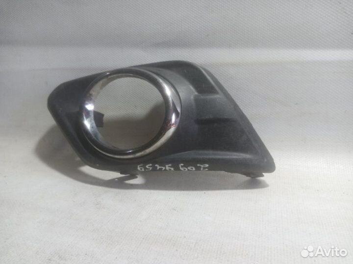 Накладка на туманку передняя левая Nissan X-Trail