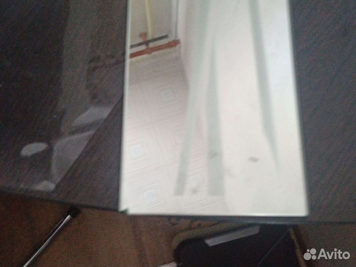 Декоративное зеркало на шкаф