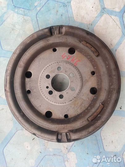 Маховик 03F105266C