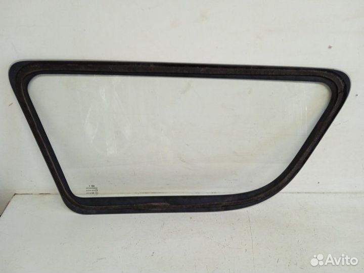 Стекло глухое зад. правое LADA Largus 2012