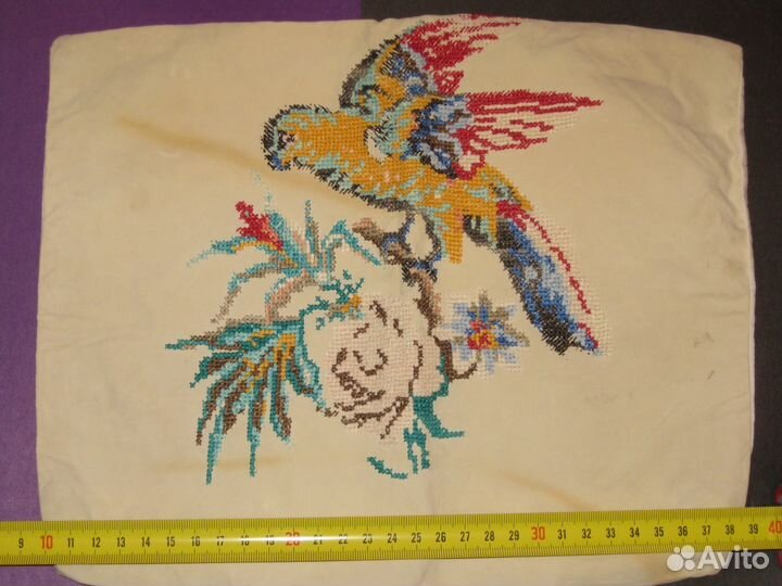 Декоративная наволочка с вышивкой (антиквариат)