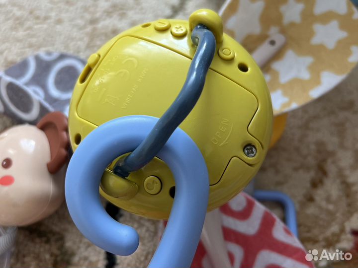 Музыкальный мобиль на кроватку