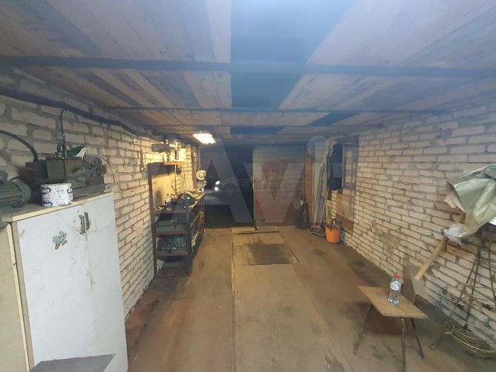 Гараж, > 30 м²